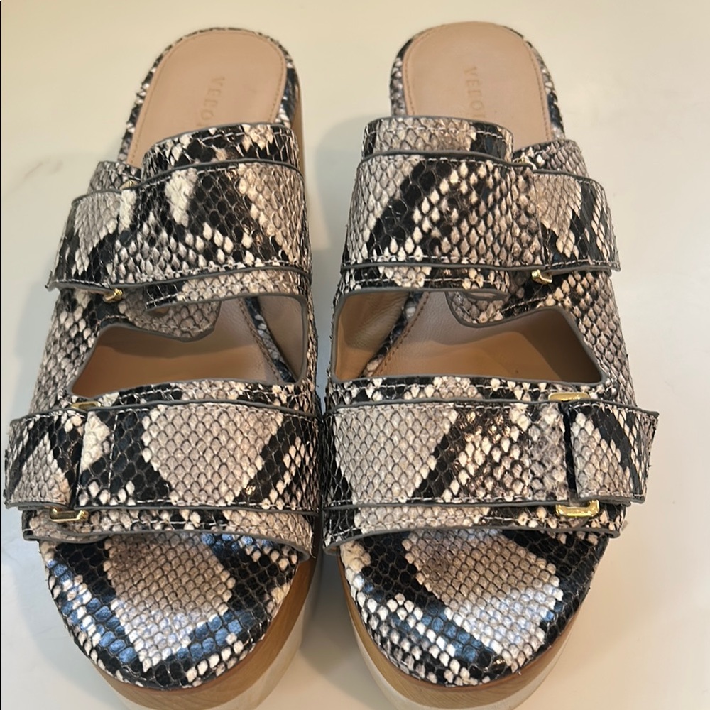 Veronica Beard snakeskin platform sandals sz 6.5
